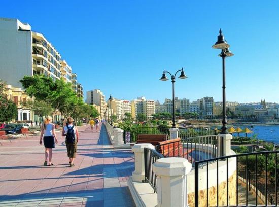 Art Deco Luxury Apartment, Central Location สลีมา ภายนอก รูปภาพ